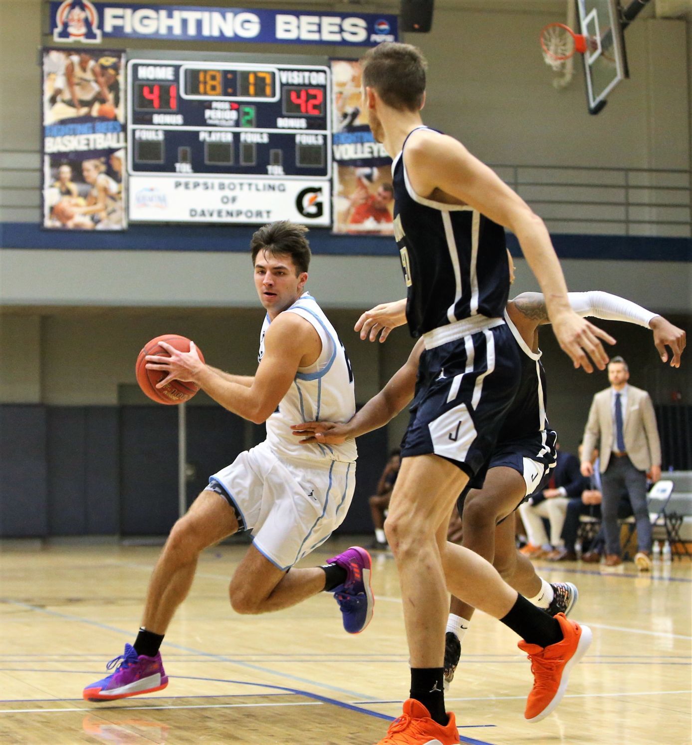 111021-qc-spt-sau judson mens bball19.jpg